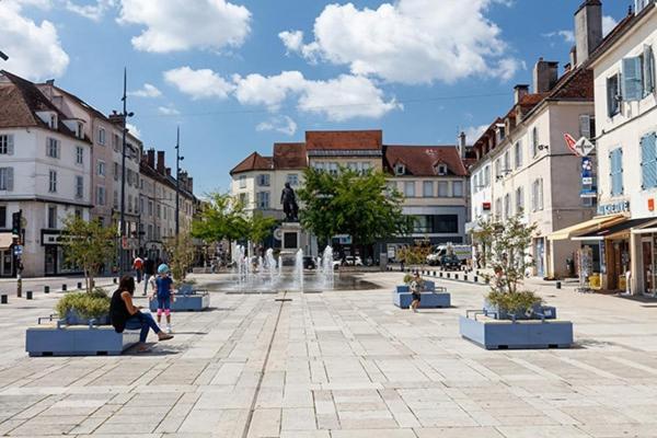 Détente au Centre-Ville - Lons-le-Saunier Exterior foto